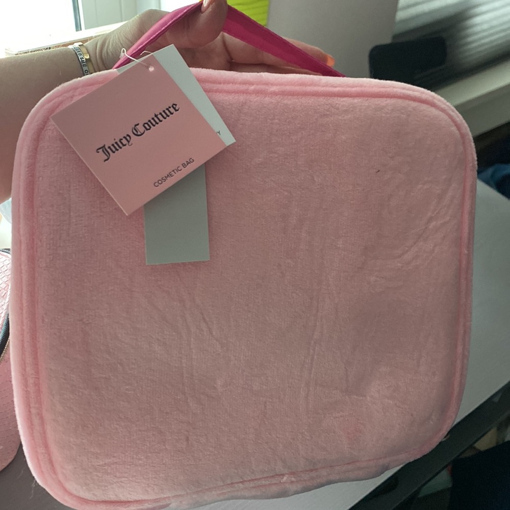 Juicy Couture Pink Cosmetic Bag - Picture 4 of 7